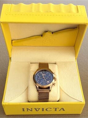 Invicta Rose Gold Mesh Chronograph Watch with Blue Dial